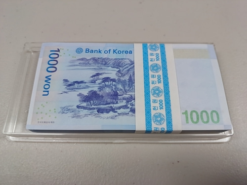 2007년 한국은행 3차 천원 AAA 00포인트 100매 미사용 초판 화폐 다발  ​  ( AA 0097301 A ~ AA 0097400 A )  ​